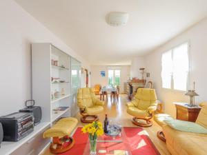 Una cocina o kitchenette en Maison Châtelaillon-Plage, 4 pièces, 6 personnes - FR-1-535-20