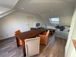 A television and/or entertainment centre at TopSleep Apartments 26-3