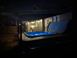 Imagine din galeria proprietății Smart House [HotTub/Pets/420] în Denver