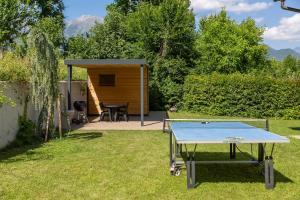 Instalaciones para jugar al tenis de mesa en Private green getaway o alrededores