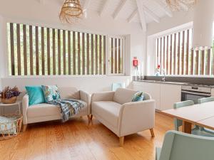 A seating area at Casa Som do Rio