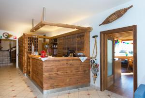 A kitchen or kitchenette at Hotel Gasthof Weiherbad