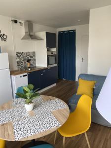 Ett kök eller pentry på Super appartement cosy, parking privé