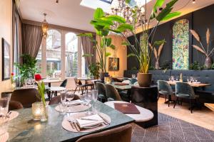 Un lugar para sentarse en Grand Boutique Hotel-Restaurant Huis Vermeer