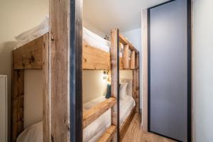 Ванная комната в Apartment Kanoko Les Gets- BY EMERALD STAY