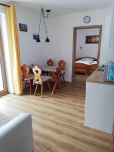 Vuode tai vuoteita majoituspaikassa Apartmány Horní Bečva