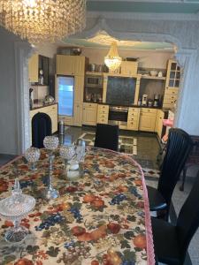 A kitchen or kitchenette at Villa in Walsrode