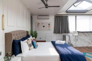 Tempat tidur dalam kamar di The Moira - Bed and Breakfast