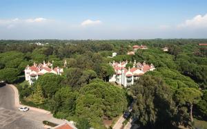 Bird's-eye view ng Green Max Hotel