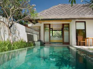 Басейн в или близо до The Bale Nusa Dua by LifestyleRetreats