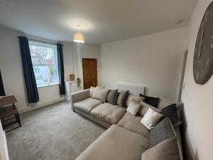 Un lugar para sentarse en Stylish newly renovated home near Manchester City Centre