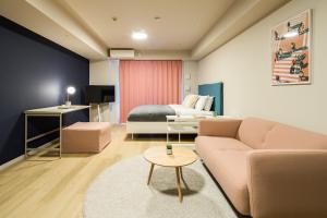 Ruang duduk di Section L Residence Ginza