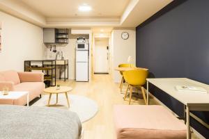 Dapur atau dapur kecil di Section L Residence Ginza