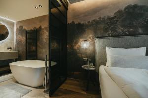 Bilik mandi di Black Eagle Luxury Appartements