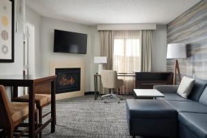 Residence Inn by Marriott Grand Rapids Airport पर बैठने की जगह