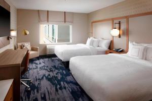 Cama ou camas em um quarto em Fairfield Inn & Suites By Marriott Louisville Northeast