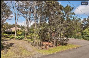 Foto de la galería de Volcano One - Modern Studio with Lanai near Volcano National Park en Volcano