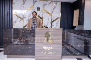 Επισκέπτες που μένουν στο Regal Residency