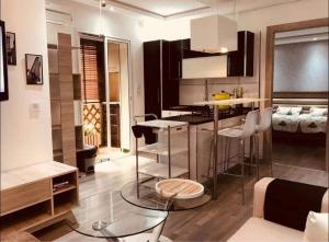 Dapur atau dapur kecil di Cozy and Luxury appartment