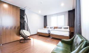 Ліжко або ліжка в номері Silla Boutique Hotel Premium