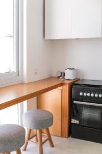 A kitchen or kitchenette at Villa Christine Canggu