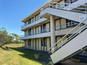 A balcony or terrace at Premiere Classe La Rochelle Sud - Angoulins