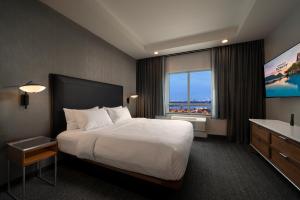 Katil atau katil-katil dalam bilik di Courtyard by Marriott Houston Kemah