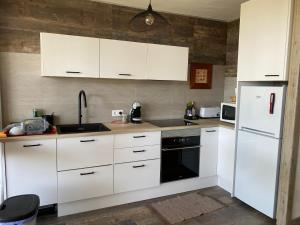 A kitchen or kitchenette at Politur