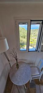 Prostor za sedenje u objektu Peloponnese Hideout - White house with the sea view