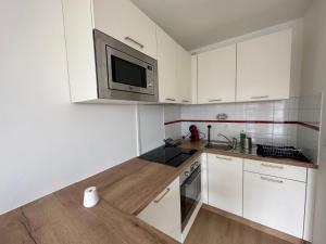 Ett kök eller pentry på Appartement Caen