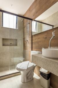 A bathroom at Bravo Pousada Design