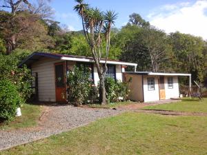 Taman di luar Hostal Casa Pedro Boquete