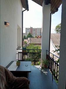 Balkon oz. terasa v nastanitvi Family Apartments Dorobok