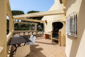 Balcony o terrace sa Home Out Vila do Lince - 8 Ensuite, Heated Pool & Gym - Marina Vilamoura