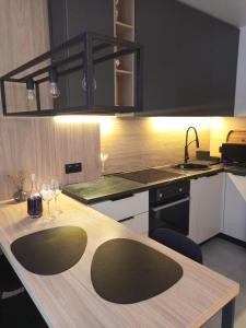 Una cocina o cocineta en New loft style apartment