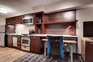 Cuina o zona de cuina de TownePlace Suites by Marriott Austin Parmer/Tech Ridge