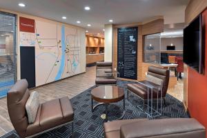 Dapur atau dapur kecil di TownePlace Suites by Marriott Baton Rouge Port Allen