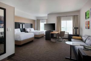 Cama ou camas em um quarto em Residence Inn by Marriott Lancaster