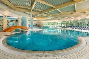 Бассейн в Ramada Resort Kranjska Gora или поблизости