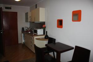 Una cocina o kitchenette en Apartament Patio 50 m od plaży