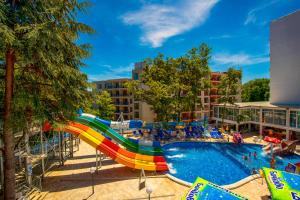 Prestige Deluxe Hotel Aquapark Club - All inclusive 내부 또는 인근 수영장