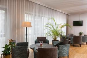 Seating area sa Tryp by Wyndham Rosenheim