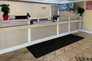 Lobby o reception area sa Econo Lodge