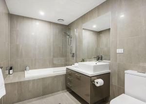 Un baño de Salt 18 Luxury Sorrento Penthouse