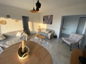 พื้นที่นั่งเล่นของ Appartement Juan-Les-Pins, 4 pieces, 80m2, Residence Luxe Piscine Tennis