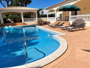 Swimming pool sa o malapit sa Magellan House