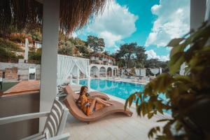 Piscina a Zakros Hotel Lykia o a prop