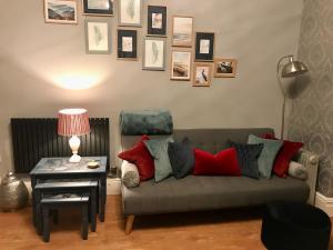 Beautiful first floor apartment - 4 Orme Rise, Llandudno tesisinde bir oturma alanı