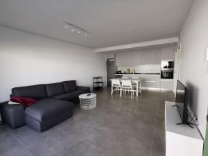 Dapur atau dapur kecil di Magnífico apartamento nuevo en 1ª línea de playa