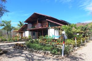 Playa Hermosa Eco Resort室外花園